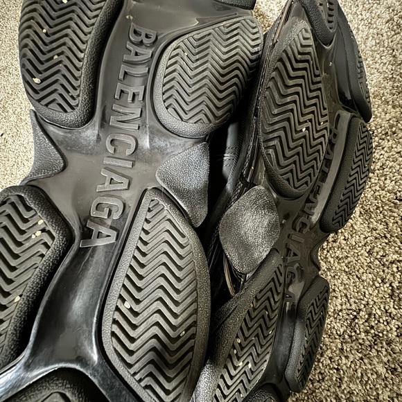 Balenciaga Triple S - Picture 5 of 5